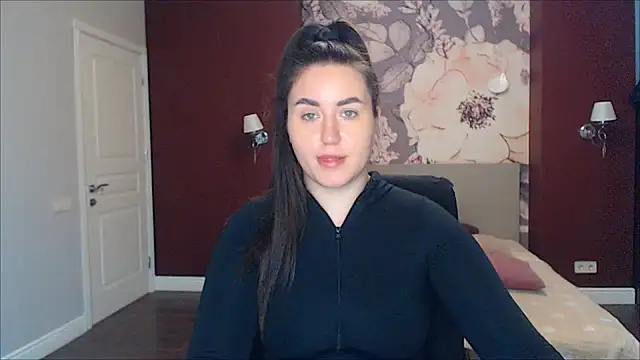 Snapshot of Roxie_Bradley chatting on January 2025 06:36:02 AM Roxie Bradley online show from January 2025 06:36:02 AM