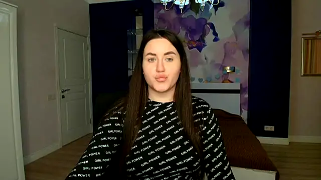 Snapshot of Roxie_Bradley chatting on January 2025 07:56:01 AM Roxie Bradley online show from January 2025 07:56:01 AM