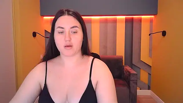 Snapshot of Roxie_Bradley chatting on February 2025 07:00:01 AM Roxie Bradley online show from February 2025 07:00:01 AM