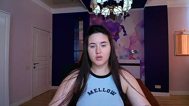 Snapshot of Roxie_Bradley chatting on March 2025 12:51:01 PM Roxie Bradley online show from March 2025 12:51:01 PM