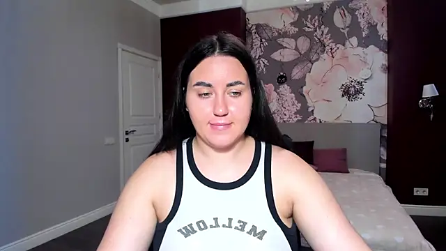 Snapshot of Roxie_Bradley chatting on September 2025 05:51:02 AM Roxie Bradley online show from September 2025 05:51:02 AM