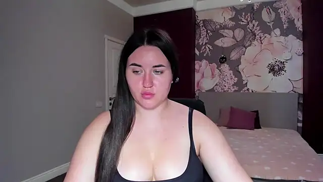 Snapshot of Roxie_Bradley chatting on September 2025 05:51:01 AM Roxie Bradley online show from September 2025 05:51:01 AM