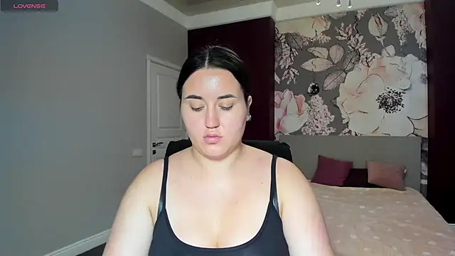 Snapshot of Roxie_Bradley chatting on September 2025 07:31:01 AM Roxie Bradley online show from September 2025 07:31:01 AM