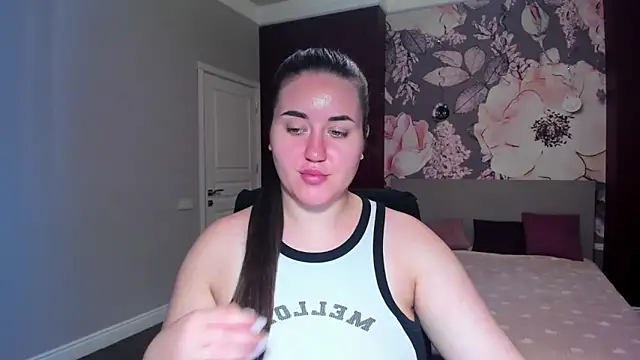 Snapshot of Roxie_Bradley chatting on September 2025 05:53:02 AM Roxie Bradley online show from September 2025 05:53:02 AM
