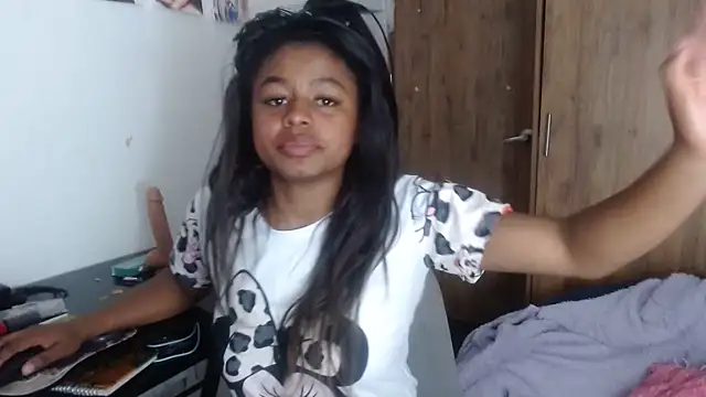 charlott7 online show from December 2024 04:27:02 PM