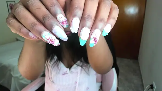 charlott7 online show from February 2026 01:42:02 PM