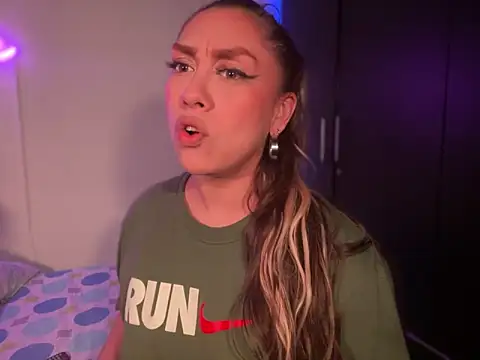 Im sophiie online show from January 2025 06:21:01 AM