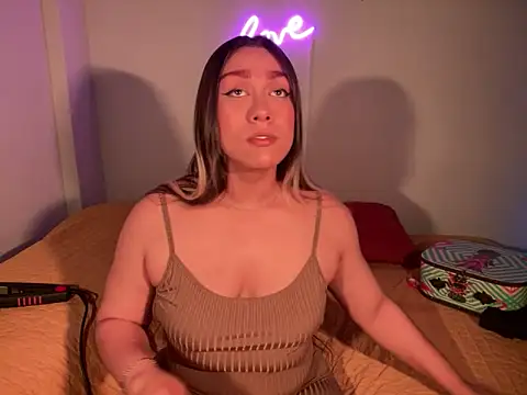 Im sophiie online show from January 2025 05:51:02 AM