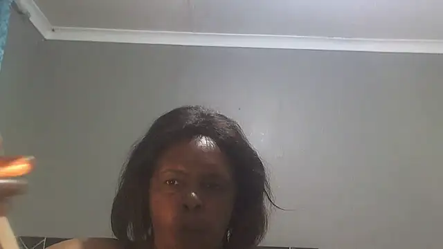 Snapshot of Rosehipsx76 chatting on March 2026 05:38:01 PM Rosehipsx76 online show from March 2026 05:38:01 PM