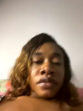 Snapshot of _yisela_ chatting on October 2025 01:06:02 AM yisela online show from October 2025 01:06:02 AM