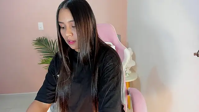 Ciara8 online show from October 2025 02:20:01 AM