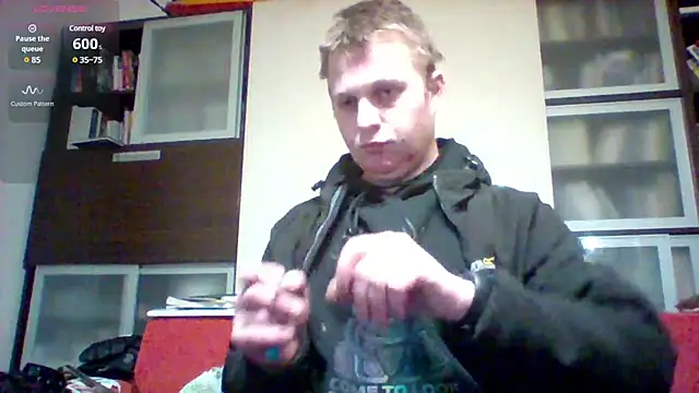 Snapshot of Matttthees chatting on December 2024 07:00:02 PM Matttthees online show from December 2024 07:00:02 PM