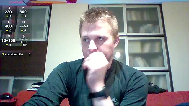 Snapshot of Matttthees chatting on December 2024 01:04:02 AM Matttthees online show from December 2024 01:04:02 AM