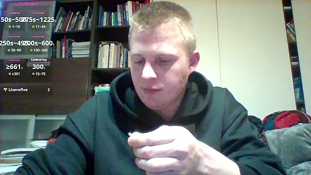 Snapshot of Matttthees chatting on February 2025 02:00:01 AM Matttthees online show from February 2025 02:00:01 AM