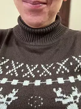 Snapshot of sweetmystery1 chatting on December 2024 01:49:01 PM sweetmystery1 online show from December 2024 01:49:01 PM