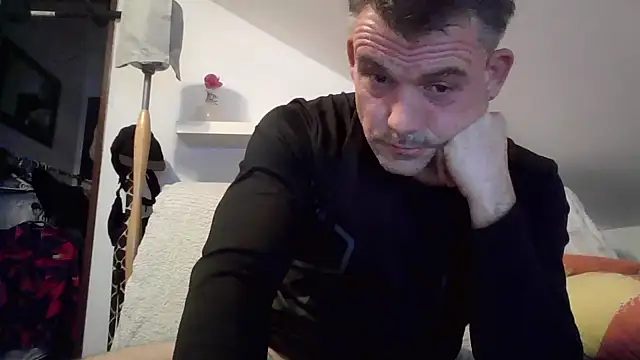 Snapshot of Cambitchboy chatting on January 2026 09:51:02 PM Cambitchboy online show from January 2026 09:51:02 PM