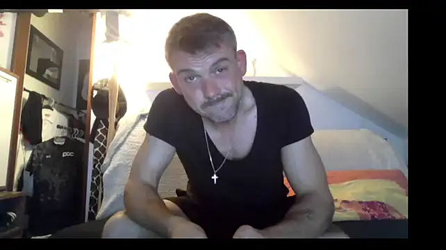 Cambitchboy online show from April 2026 01:03:01 AM