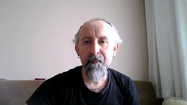 Snapshot of BuckWessle chatting on April 2026 09:43:01 AM BuckWessle online show from April 2026 09:43:01 AM