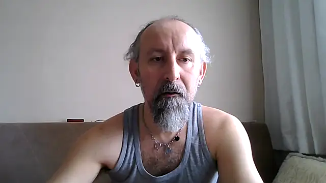 Snapshot of BuckWessle chatting on April 2026 09:26:02 AM BuckWessle online show from April 2026 09:26:02 AM