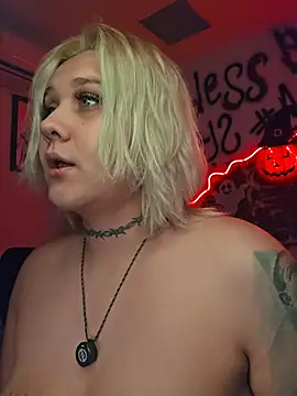 Laura takint online show from October 2025 04:35:02 AM