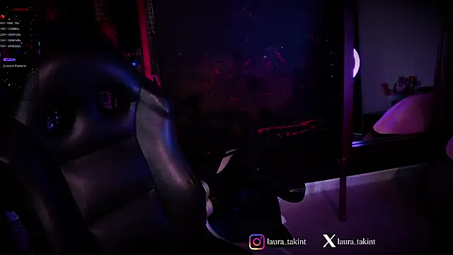 Laura takint online show from March 2026 09:10:02 PM