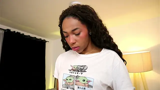 Snapshot of Valeriestyle chatting on October 2025 04:09:02 AM Valeriestyle online show from October 2025 04:09:02 AM