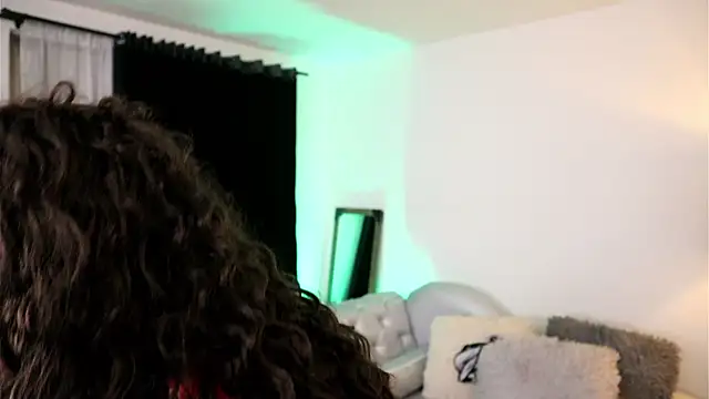 Snapshot of Valeriestyle chatting on October 2025 04:32:01 AM Valeriestyle online show from October 2025 04:32:01 AM