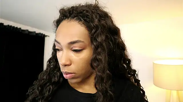 Snapshot of Valeriestyle chatting on October 2025 03:50:02 AM Valeriestyle online show from October 2025 03:50:02 AM