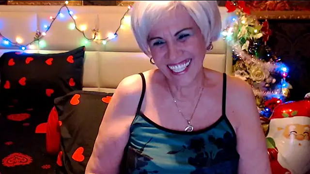 Snapshot of HappyWomanOn chatting on December 2024 08:21:02 PM HappyWomanOn online show from December 2024 08:21:02 PM