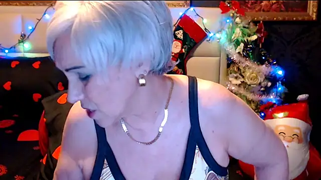 Snapshot of HappyWomanOn chatting on December 2024 11:07:02 AM HappyWomanOn online show from December 2024 11:07:02 AM