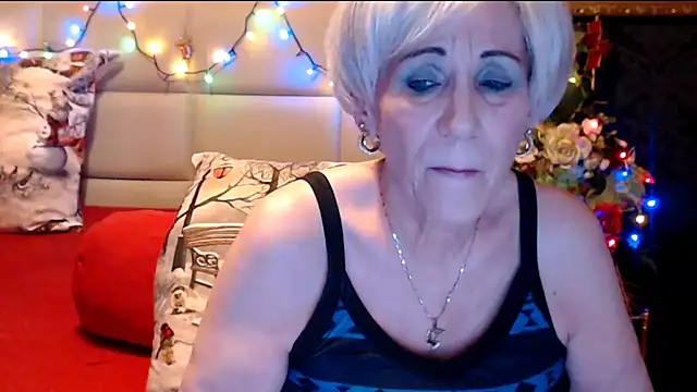 Snapshot of HappyWomanOn chatting on January 2025 07:39:02 PM HappyWomanOn online show from January 2025 07:39:02 PM