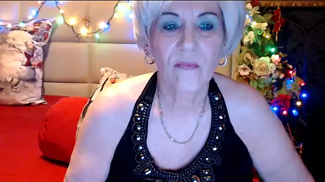 Snapshot of HappyWomanOn chatting on January 2025 11:07:02 AM HappyWomanOn online show from January 2025 11:07:02 AM