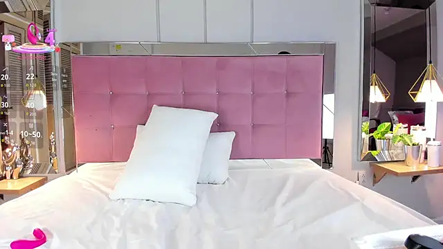 Snapshot of Ahincale chatting on October 2025 07:58:02 PM Ahincale online show from October 2025 07:58:02 PM