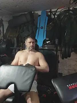 rob2810 online show from March 2026 03:58:01 PM