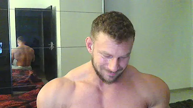 Snapshot of muscularkevin chatting on December 2024 06:24:02 AM muscularkevin online show from December 2024 06:24:02 AM