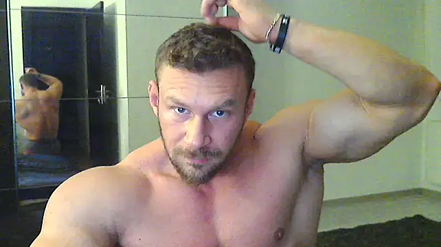 Snapshot of muscularkevin chatting on December 2024 02:21:01 PM muscularkevin online show from December 2024 02:21:01 PM