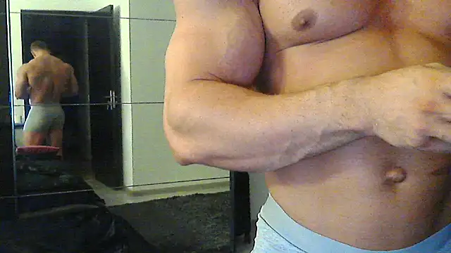 Snapshot of muscularkevin chatting on September 2025 03:40:02 AM muscularkevin online show from September 2025 03:40:02 AM