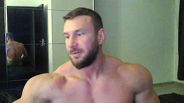Snapshot of muscularkevin chatting on October 2025 03:18:02 AM muscularkevin online show from October 2025 03:18:02 AM