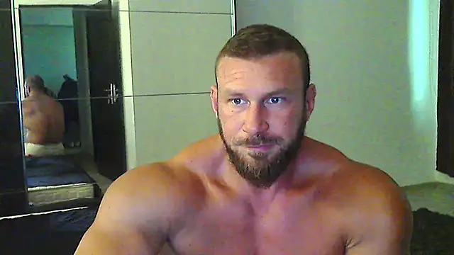 muscularkevin online show from June 2026 01:17:02 PM