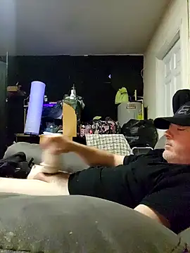 Snapshot of Hotredheadandtoungelasher chatting on January 2025 03:26:01 AM Hotredheadandtoungelasher online show from January 2025 03:26:01 AM