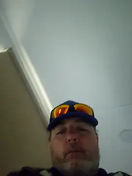 Snapshot of Hotredheadandtoungelasher chatting on October 2025 06:52:02 PM Hotredheadandtoungelasher online show from October 2025 06:52:02 PM