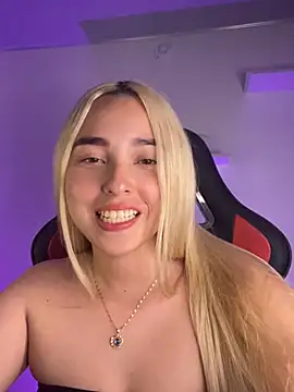Snapshot of Irisweet_ chatting on January 2025 11:34:02 PM Irisweet online show from January 2025 11:34:02 PM