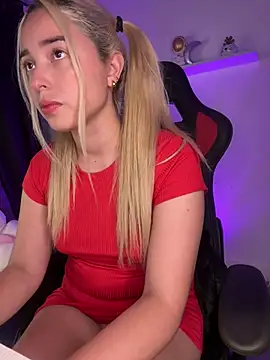 Snapshot of Irisweet_ chatting on February 2025 10:12:01 PM Irisweet online show from February 2025 10:12:01 PM