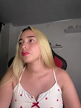 Snapshot of Irisweet_ chatting on February 2025 05:34:02 AM Irisweet online show from February 2025 05:34:02 AM