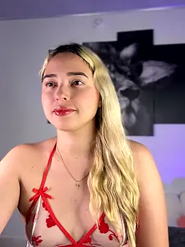 Snapshot of Irisweet_ chatting on September 2025 03:46:01 PM Irisweet online show from September 2025 03:46:01 PM