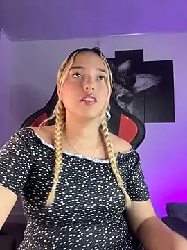 Snapshot of Irisweet_ chatting on October 2025 10:43:02 PM Irisweet online show from October 2025 10:43:02 PM