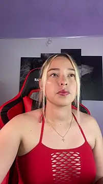 Snapshot of Irisweet_ chatting on December 2025 09:31:02 PM Irisweet online show from December 2025 09:31:02 PM