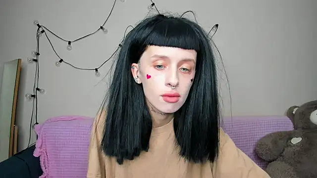 FlowerOfSin2001 online show from October 2025 02:45:02 PM