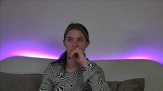 RachelSimpson online show from March 2025 06:33:01 PM