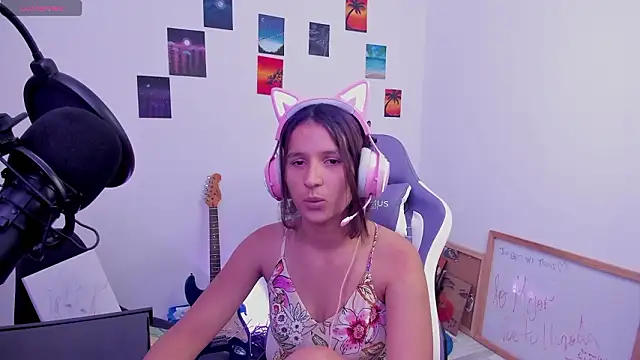 Cositarica  online show from February 2026 03:06:02 PM